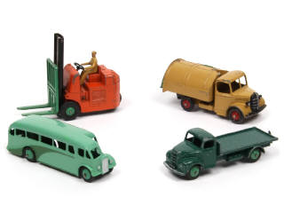 Lot 339 - DINKY TOYS (GB) (4)