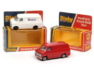 Lot 331 - DINKY TOYS (GB) (2)