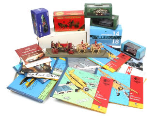 Lot 185 - DIVERS (24)