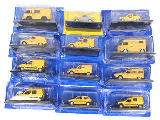 Lot 159 - DIVERS (12)