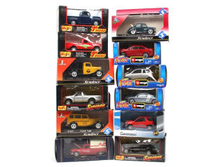 Lot 152 - DIVERS (12)