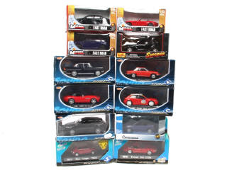 Lot 163 - DIVERS (12)