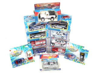 Lot 175 - DIVERS (13)