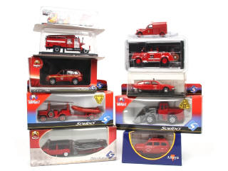 Lot 131 - DIVERS (10)