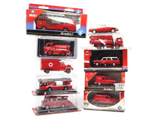 Lot 132 - DIVERS (10)