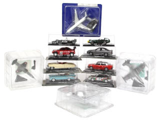 Lot 155 - DIVERS (12)