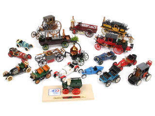 Lot 251 - DIVERS (18)