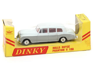 Lot 235 - DINKY TOYS (GB) (1)