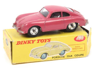 Lot 228 - DINKY TOYS (GB) (1)