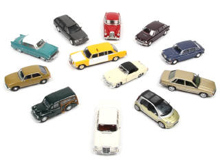 Lot 97 - DIVERS (12)