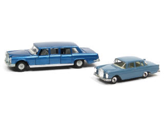 Lot 335 - DINKY TOYS (GB) (2)