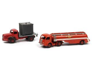 Lot 423 - DINKY TOYS (FRANCE) (2)
