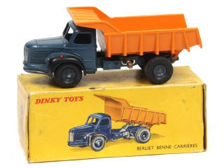 Lot 391 - DINKY TOYS (FRANCE) (1)