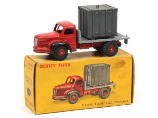 Lot 367 - DINKY TOYS (FRANCE) (1)