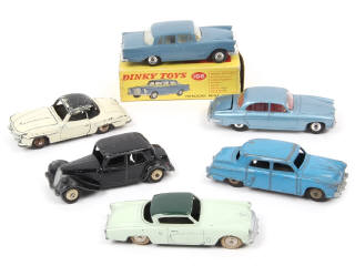 Lot 364 - DINKY TOYS (6)