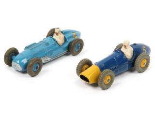 Lot 341 - DINKY TOYS (GB) (2)