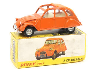Lot 396 - DINKY TOYS (FRANCE) (1)