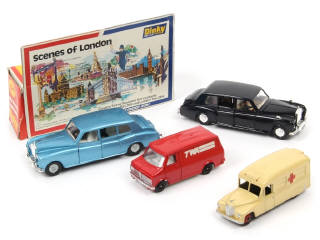 Lot 353 - DINKY TOYS (GB) (4)