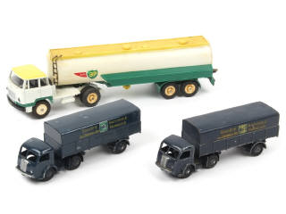 Lot 430 - DINKY TOYS (FRANCE) (3)