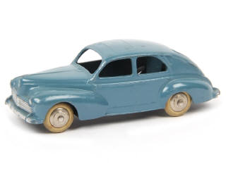 Lot 370 - DINKY TOYS (FRANCE) (1)
