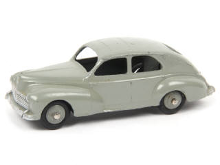 Lot 369 - DINKY TOYS (FRANCE) (1)