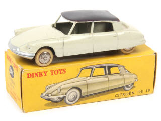 Lot 382 - DINKY TOYS (FRANCE) (1)