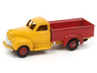 Lot 378 - DINKY TOYS (FRANCE) (1)