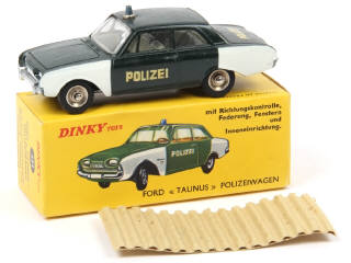 Lot 616 - DINKY TOYS (FRANCE) (1)