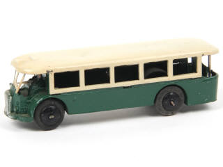 Lot 558 - DINKY TOYS (FRANCE) (1)