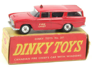 Lot 473 - DINKY TOYS (GB) (1)