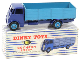 Lot 517 - DINKY TOYS (GB) (1)