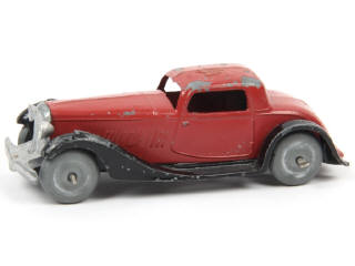 Lot 552 - DINKY TOYS (FRANCE) (1)