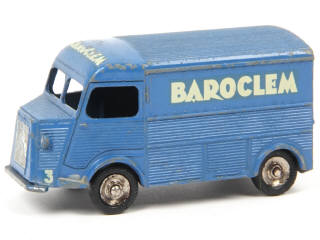 Lot 597 - DINKY TOYS (FRANCE) (1)
