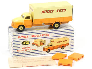 Lot 524 - DINKY TOYS (GB) (1)