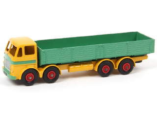 Lot 445 - DINKY TOYS (GB) (1)