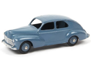 Lot 582 - DINKY TOYS (FRANCE) (1)