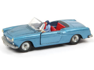 Lot 590 - DINKY TOYS (FRANCE) (1)
