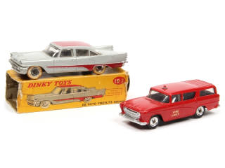 Lot 309 - DINKY TOYS (GB) (2)
