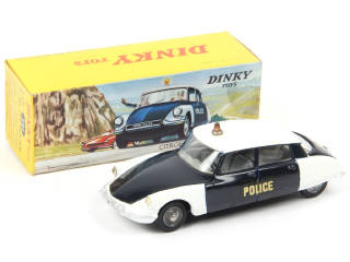 Lot 582 - DINKY TOYS (FRANCE) (1)