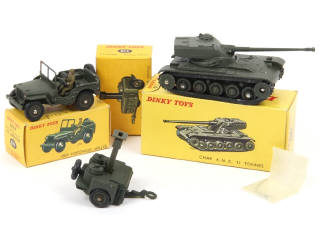 Lot 661 - DINKY TOYS (FRANCE) (3)