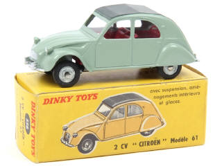 Lot 559 - DINKY TOYS (FRANCE) (1)