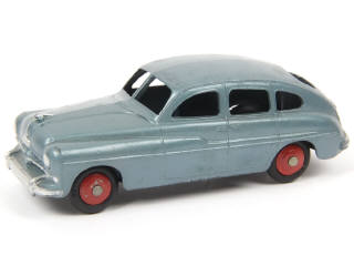 Lot 494 - DINKY TOYS (FRANCE) (1)