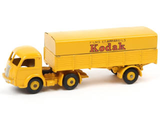 Lot 622 - DINKY TOYS (FRANCE) (1)