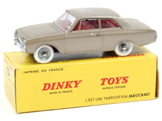 Lot 561 - DINKY TOYS (FRANCE) (1)