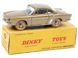 Lot 533 - DINKY TOYS (FRANCE) (1)