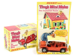 Lot 692 - DINKY TOYS (GB) (1)