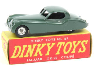 Lot 682 - DINKY TOYS (GB) (1)