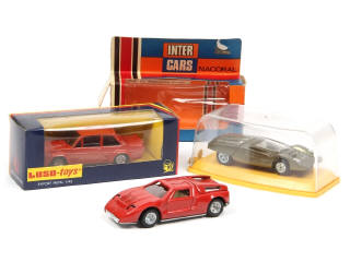 Lot 236 - DIVERS (3)