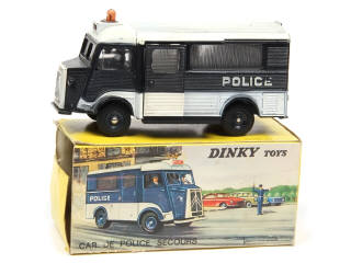 Lot 442 - DINKY TOYS (FRANCE) (1)