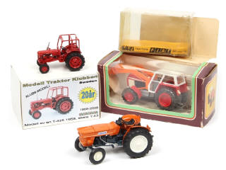 Lot 122 - DIVERS (3)